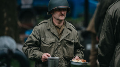 Členové klubů vojenské historie po tři dny žijí jako vojáci v roce 1945