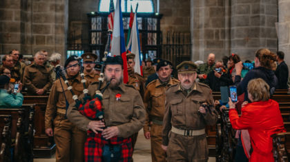 V katedrále se konala mše svatá za veterány a oběti válek